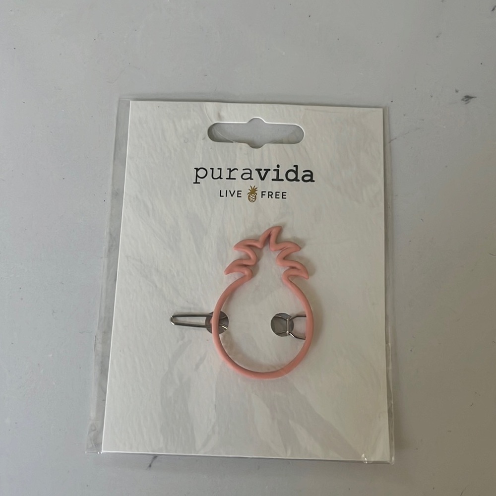 NWT Pura Vida pineapple hair clip